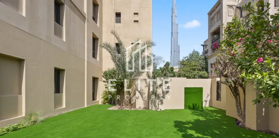 Appartamento a Old Town, Dubai, EAU 2 camere da letto, 282 mq. № 646592