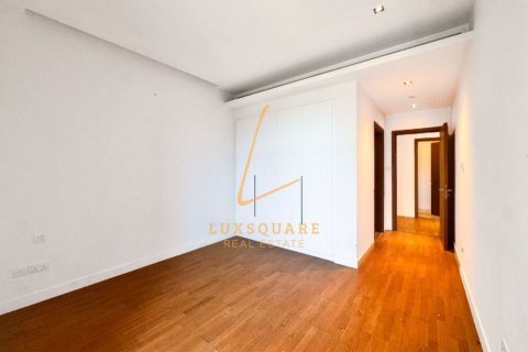 Huoneisto Al Wasl, Dubai, Arabiemiraatit 3 makuuhuonetta, 205 m2 № 764118 - kuva 21