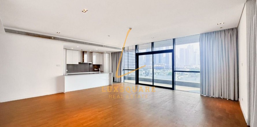 Huoneisto Al Wasl, Dubai, Arabiemiraatit 3 makuuhuonetta, 205 m2 № 764118