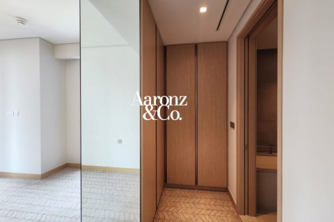 Appartamento in vendita a Downtown Dubai (Downtown Burj Dubai), Dubai, EAU 2 camere da letto, 100 mq. № 764121 - foto 11