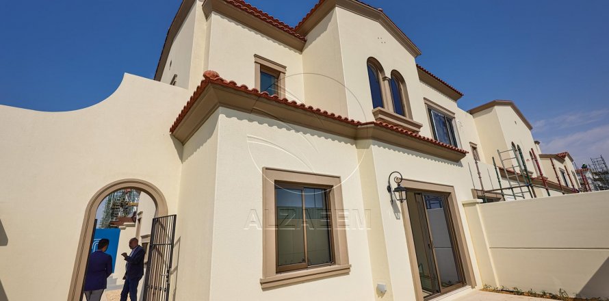 Řadový dům v Khalifa City, Abu Dhabi, SAE 3 ložnice, 172 m² Č.: 615109