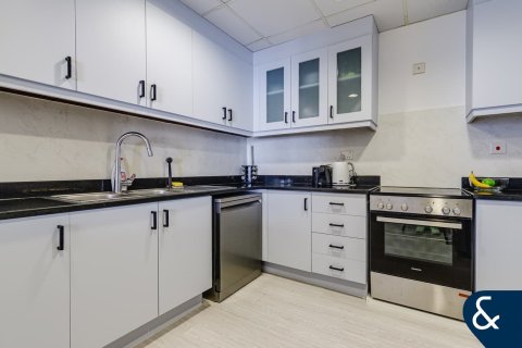 شقة للبيع في مساكن شاطئ جميرا، دبي، الإمارات العربية المتحدة 3 غرفة نوم ، 171 متر مربع ، رقم 666689 - صورة 12