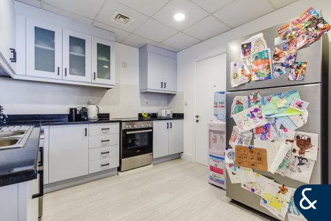 شقة للبيع في مساكن شاطئ جميرا، دبي، الإمارات العربية المتحدة 3 غرفة نوم ، 171 متر مربع ، رقم 666689 - صورة 11