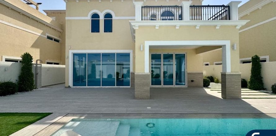 Villa a Jumeirah Park, Dubai, EAU 4 camere da letto, 454 mq. № 666687