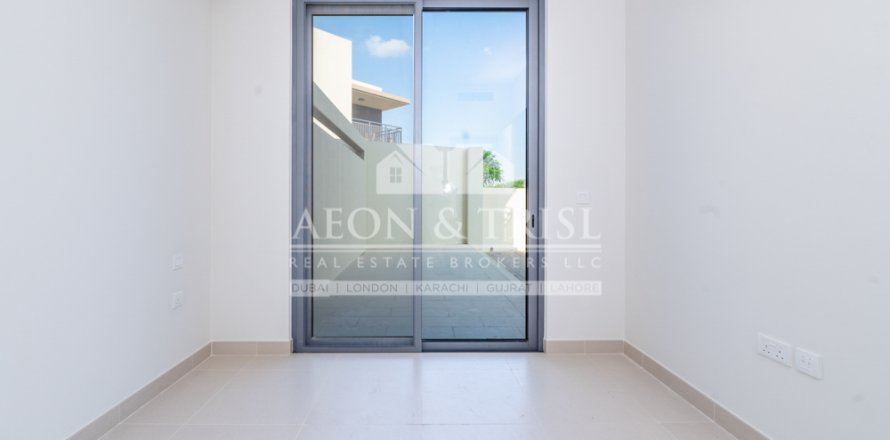 Villa in Dubai Hills Estate, Dubai, VAE 4 slaapkamers, 304 vr.m. nr 648818
