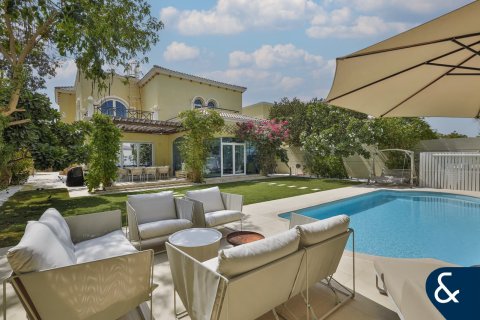 Huvila Jumeirah Park, Dubai, Arabiemiraatit 4 makuuhuonetta, 403 m2 № 667150 - kuva 1