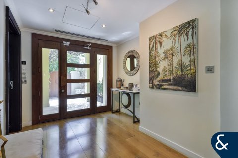 Huvila Jumeirah Park, Dubai, Arabiemiraatit 4 makuuhuonetta, 403 m2 № 667150 - kuva 12