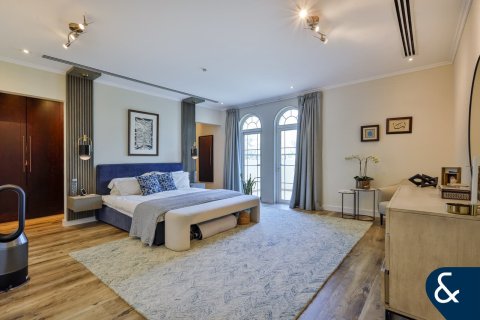 Huvila Jumeirah Park, Dubai, Arabiemiraatit 4 makuuhuonetta, 403 m2 № 667150 - kuva 15