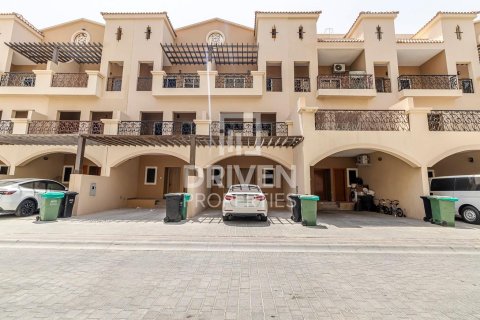 Villa till försäljning i Jumeirah Village Circle, Dubai, UAE 4 sovrum, 376 kvm Nr. 654406 - fotografi 3