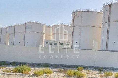Fabrikë në Hamriyah Free Zone, Sharjah, Emiratet e Bashkuara Arabe 12297 m2. № 620244 - Foto 1