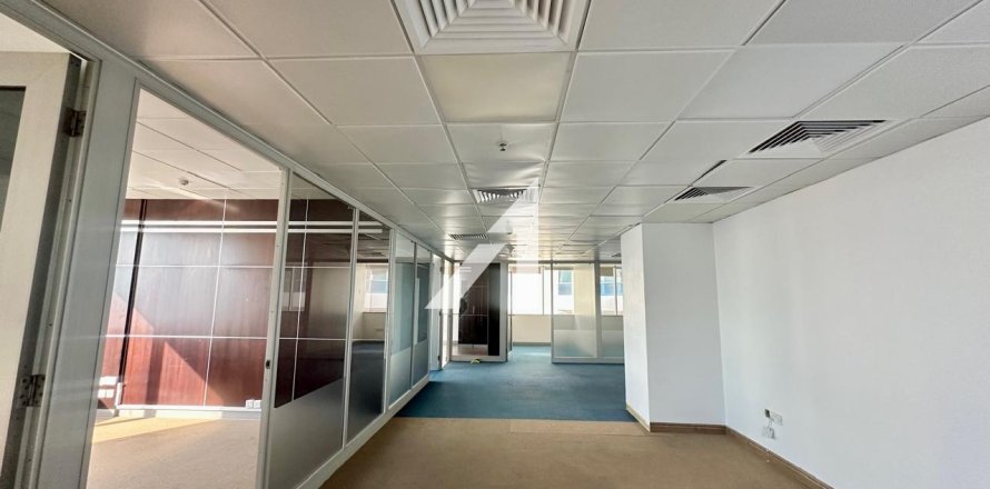 Oficiu în Dubai, EAU 179.6 mp.  №657061