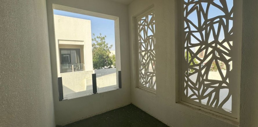 Vila v Reem, Dubai, SAE 3 spálne, 233.6 m2 č. 645867