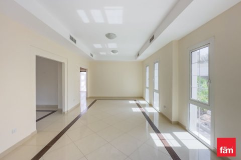 Villa i Dubai, UAE 3 sovrum, 677.7 kvm Nr. 701424