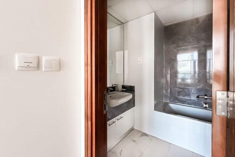 Apartment sa Business Bay, Dubai, UAE 2 silid-tulugan, 126.21 sq.m. № 750961 - larawan 11