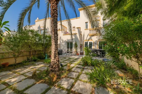 Villa til leje i The Springs, Dubai, UAE 3 soveværelser, 219 kvm № 649991 - foto 1