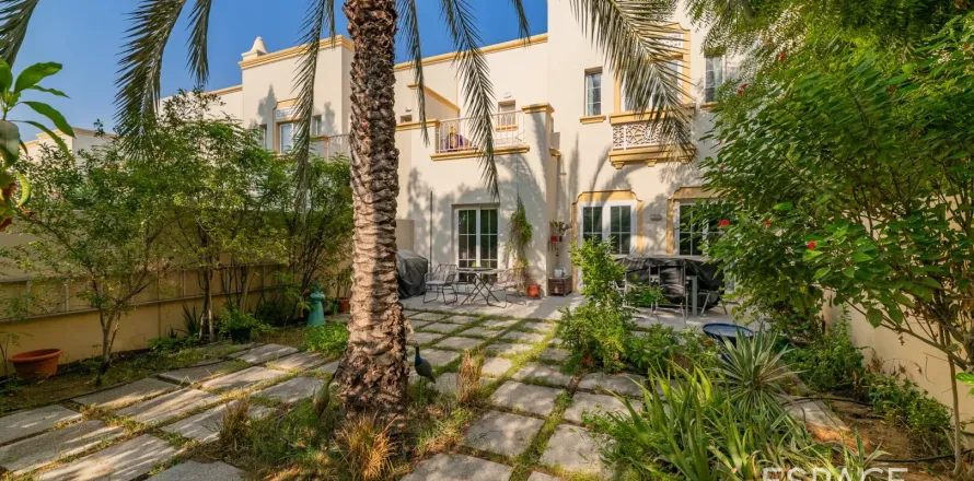Villa i The Springs, Dubai, UAE 3 soveværelser, 219 kvm № 649991