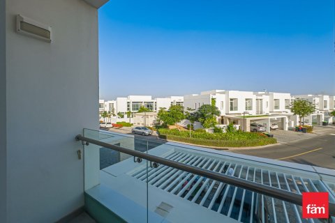 Dubai, UAE의 임대용 타운하우스 침실 3개, 187.2제곱미터 번호 652451 - 사진 30