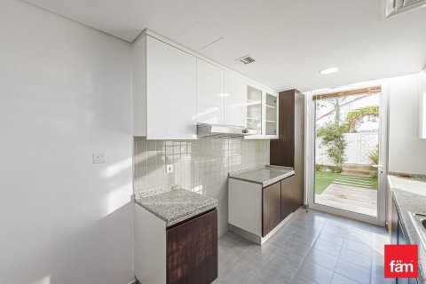 Dubai, UAE의 임대용 타운하우스 침실 3개, 187.2제곱미터 번호 652451 - 사진 6