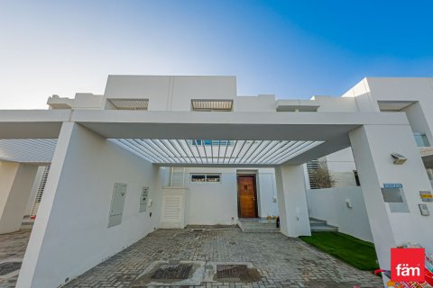 Dubai, UAE의 임대용 타운하우스 침실 3개, 187.2제곱미터 번호 652451 - 사진 1