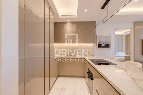 Apartment in Downtown Dubai (Downtown Burj Dubai), Dubai, UAE 1 bedroom, 107.49 sq.m. № 756028 - photo 2