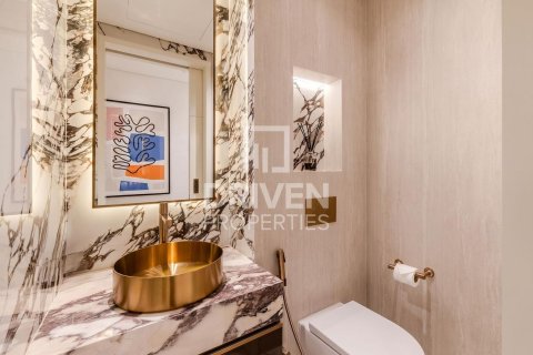 Apartment in Downtown Dubai (Downtown Burj Dubai), Dubai, UAE 1 bedroom, 107.49 sq.m. № 756028 - photo 9