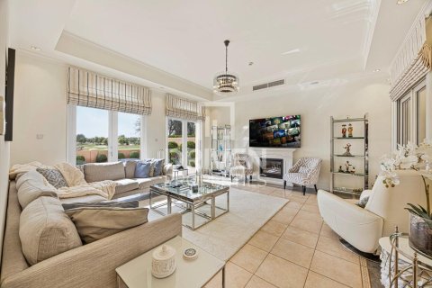 Vila v Jumeirah Golf Estates, Dubai, SAE 5 spální, 817.92 m2 č. 756013 - Fotografia 1