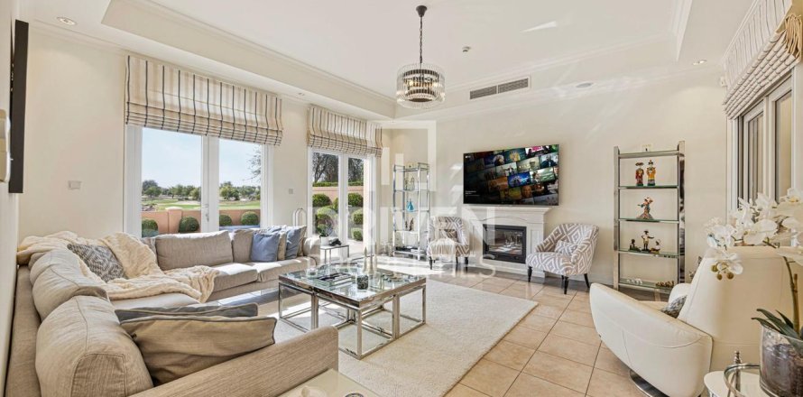 Vila v Jumeirah Golf Estates, Dubai, SAE 5 spální, 817.92 m2 č. 756013
