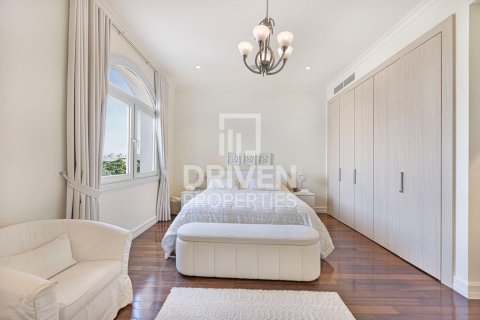 Vila v Jumeirah Golf Estates, Dubai, SAE 5 spální, 817.92 m2 č. 756013 - Fotografia 6