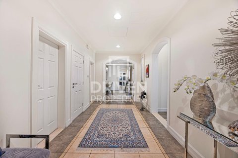 Villa til salg i Jumeirah Golf Estates, Dubai, UAE 5 soveværelser, 817.92 kvm № 756013 - foto 8