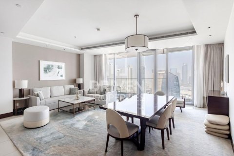 Apartment in Downtown Dubai (Downtown Burj Dubai), Dubai, UAE 2 bedrooms, 157.84 sq.m. № 756029 - photo 2