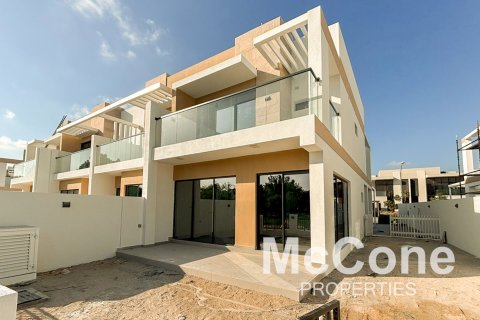 Řadový dům v DAMAC Hills (Akoya by DAMAC), Dubai, SAE 4 ložnice, 228.73 m² Č.: 587272 - fotografie 1