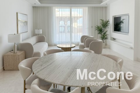 Apartment in Palm Jumeirah, Dubai, UAE 3 bedrooms, 346.06 sq.m. № 587270 - photo 7