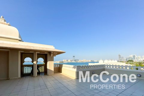 Apartment in Palm Jumeirah, Dubai, UAE 3 bedrooms, 346.06 sq.m. № 587270 - photo 16