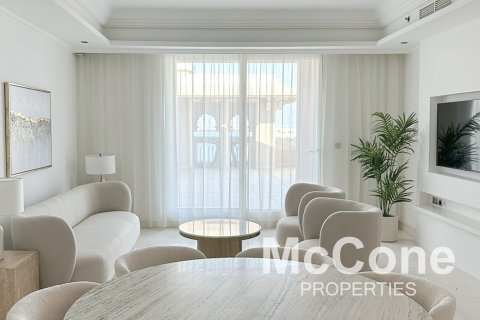 Apartment in Palm Jumeirah, Dubai, UAE 3 bedrooms, 346.06 sq.m. № 587270 - photo 5
