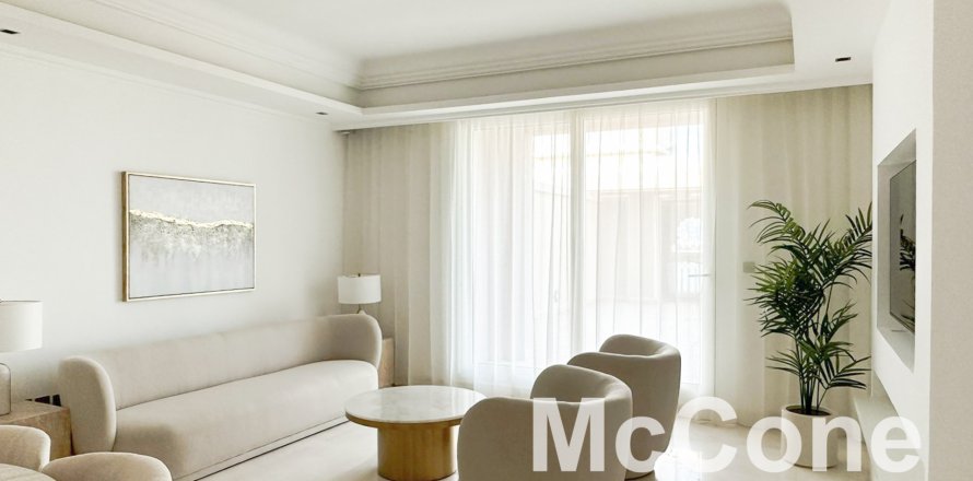 Apartment in Palm Jumeirah, Dubai, UAE 3 bedrooms, 346.06 sq.m. № 587270