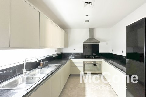 Apartment in Palm Jumeirah, Dubai, UAE 3 bedrooms, 346.06 sq.m. № 587270 - photo 8