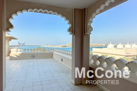 Apartment in Palm Jumeirah, Dubai, UAE 3 bedrooms, 346.06 sq.m. № 587270 - photo 19