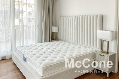 Apartment in Palm Jumeirah, Dubai, UAE 3 bedrooms, 346.06 sq.m. № 587270 - photo 11