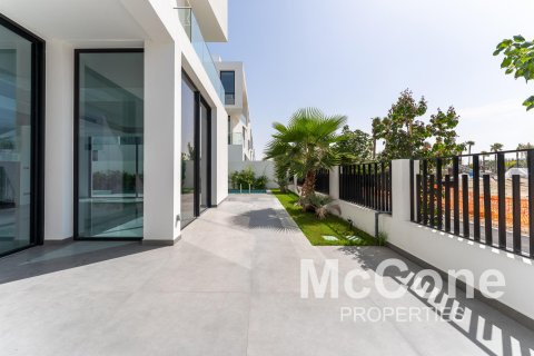 Vila v Al Barari, Dubai, SAE 5 ložnice, 592.16 m² Č.: 587382 - fotografie 29