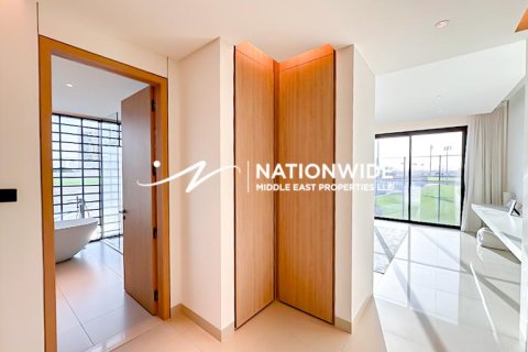 Vila v Abu Dhabi, SAE 4 spálne, 720 m2 č. 679231 - Fotografia 9