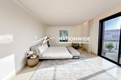 Vila v Abu Dhabi, SAE 4 spálne, 720 m2 č. 679231 - Fotografia 10