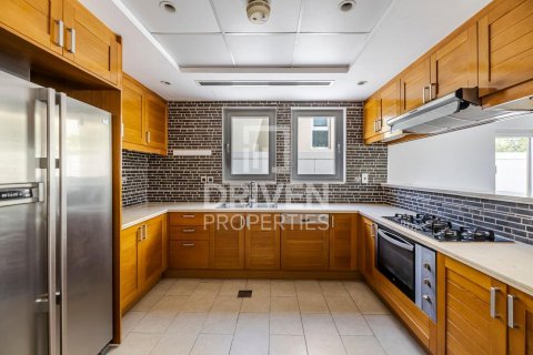 Vilë në Jumeirah Park, Dubai, Emiratet e Bashkuara Arabe 3 dhoma gjumi, 557 m2. № 603347 - Foto 14