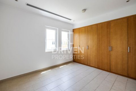Vilë në Jumeirah Park, Dubai, Emiratet e Bashkuara Arabe 3 dhoma gjumi, 557 m2. № 603347 - Foto 8