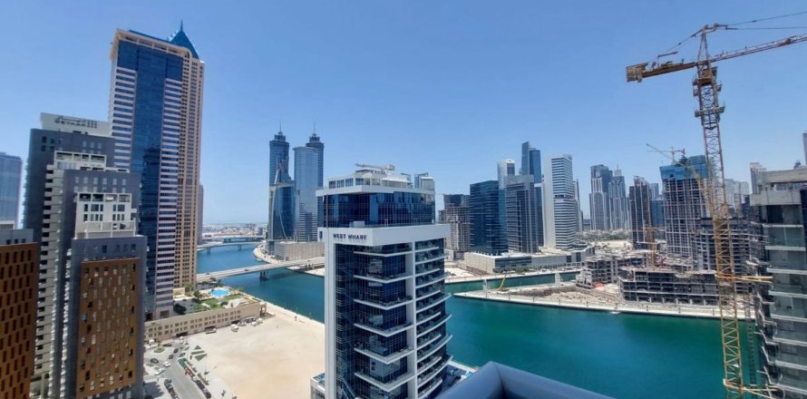 Korter asukohaga Business Bay, Dubai, AÜE: 4 magamistoaga, 201.4 m² Nr 722668