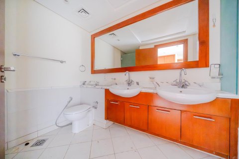 Apartemen di The Views, Dubai, UEA 2 kamar tidur, 131.74 m2 nomor 749655 - foto 12