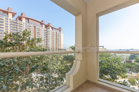 דירה להשכרה ב Palm Jumeirah, Dubai, איחוד האמירויות 2 חדרי שינה, 191.8 מ"ר, מספר 698903 - תמונה 11