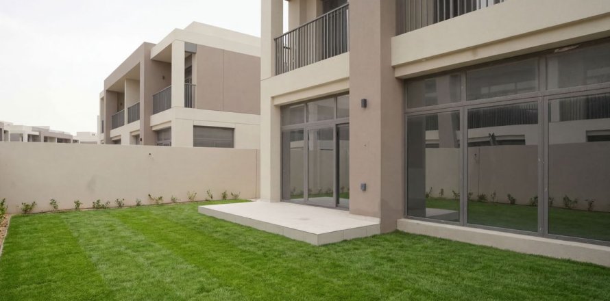 Dubai, BAE’de villa 4 yatak odası, 255 m&sup2; No 698902