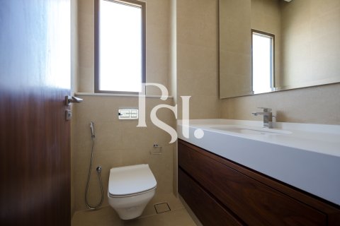 Vila v Abu Dhabi, SAE 5 spální, 619 m2 č. 716345 - Fotografia 11