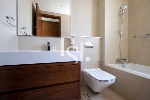 Vila v Abu Dhabi, SAE 5 spální, 619 m2 č. 716345 - Fotografia 12