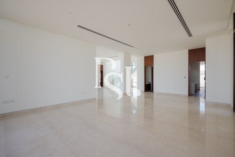 Vila v Abu Dhabi, SAE 5 spální, 619 m2 č. 716345 - Fotografia 16
